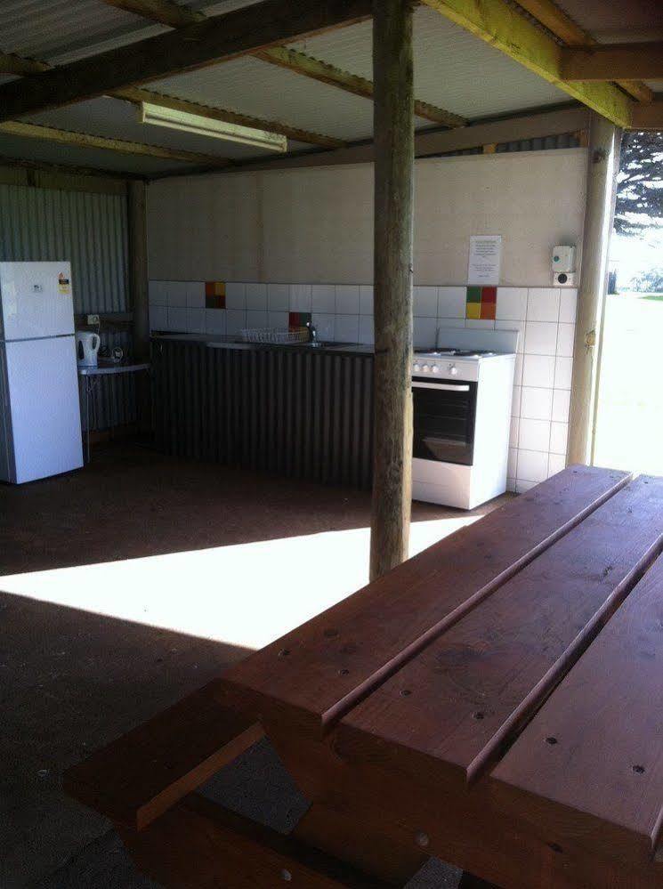 Gum Tree Caravan Park Port Fairy Exterior foto